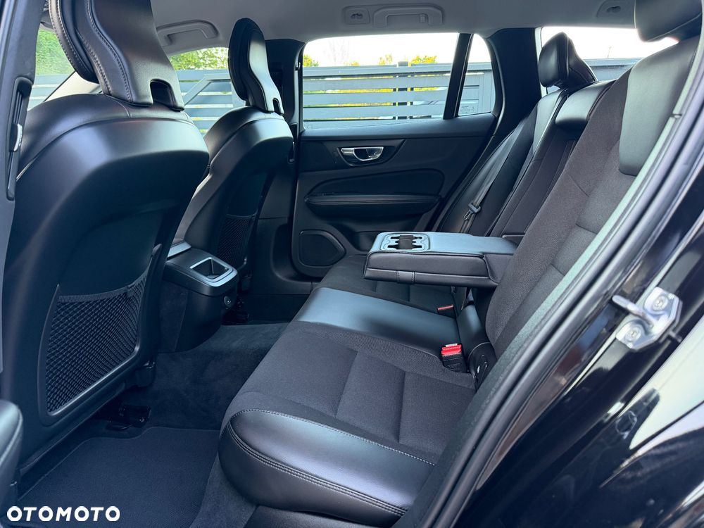Volvo V60 Cross Country D3 Geartronic Momentum - 6