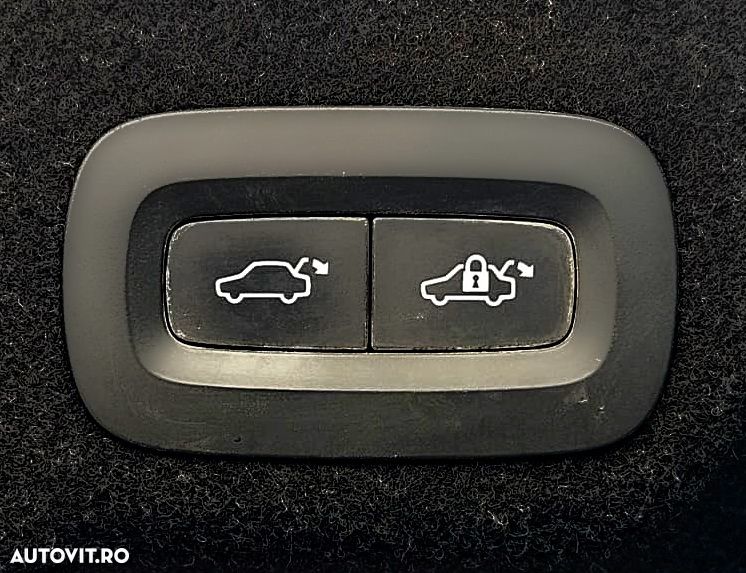 Volvo S90 D5 AWD Geartronic R Design - 32