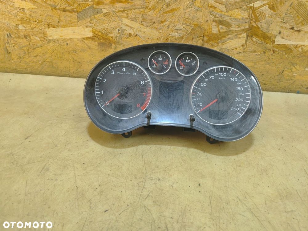 AUDI A3 8P LICZNIK ZEGAR 8P0920930G - 3