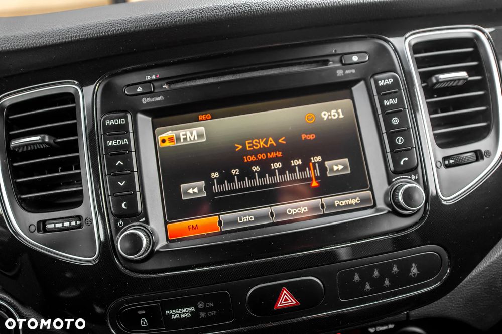 Kia Carens 1.7 CRDi 136 Dream Team Edition - 31