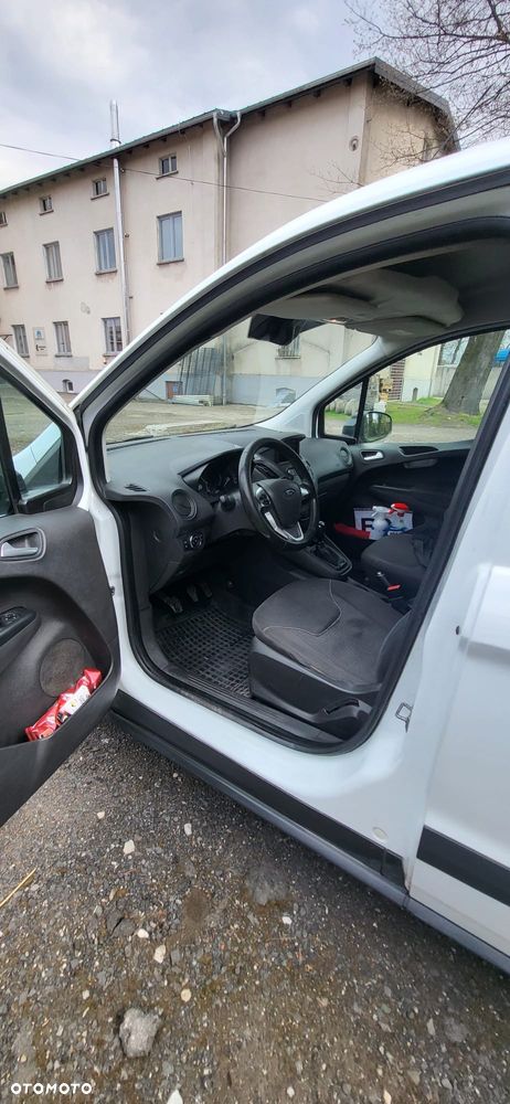 Ford Transit Courier - 3