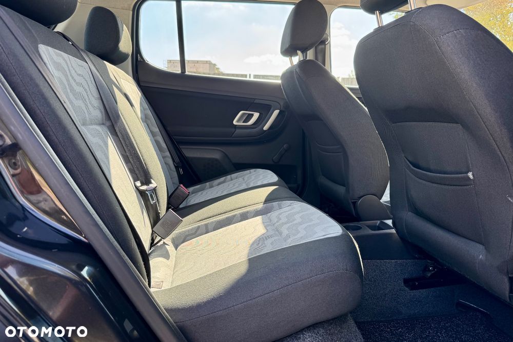 Skoda Fabia 1.2 HTP Cool Colour Edition - 16