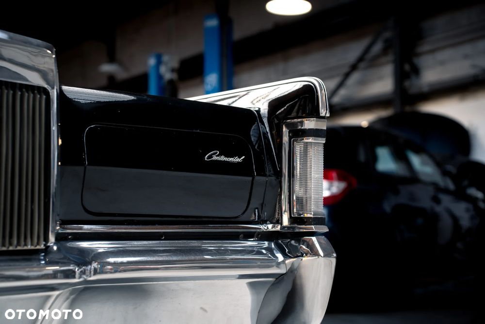 Lincoln Continental - 16