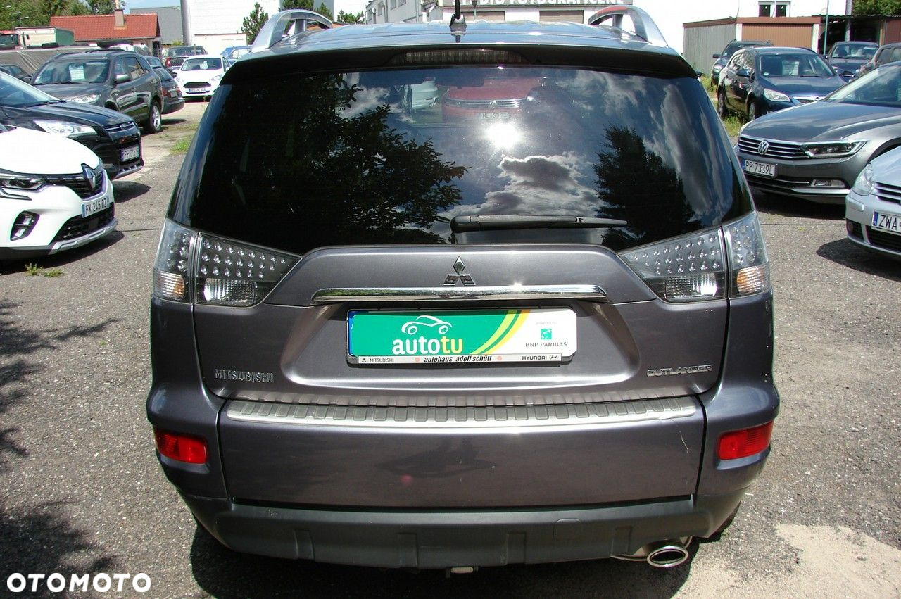 Mitsubishi Outlander - 13