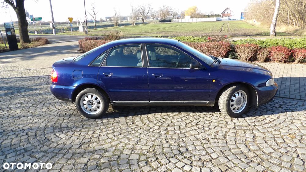 Audi A4 Limousine - 6