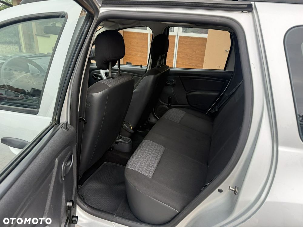 Dacia Duster 1.6 - 21