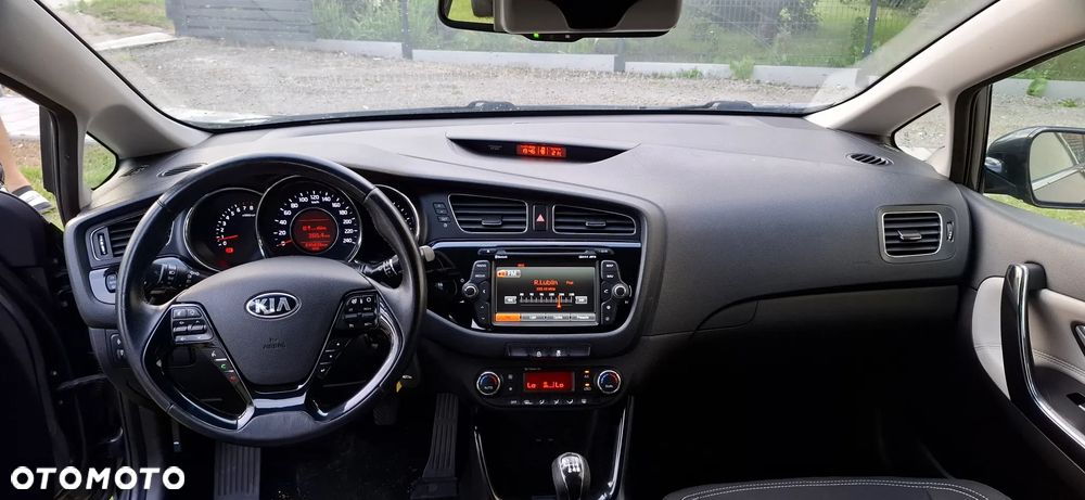 Kia Ceed - 13