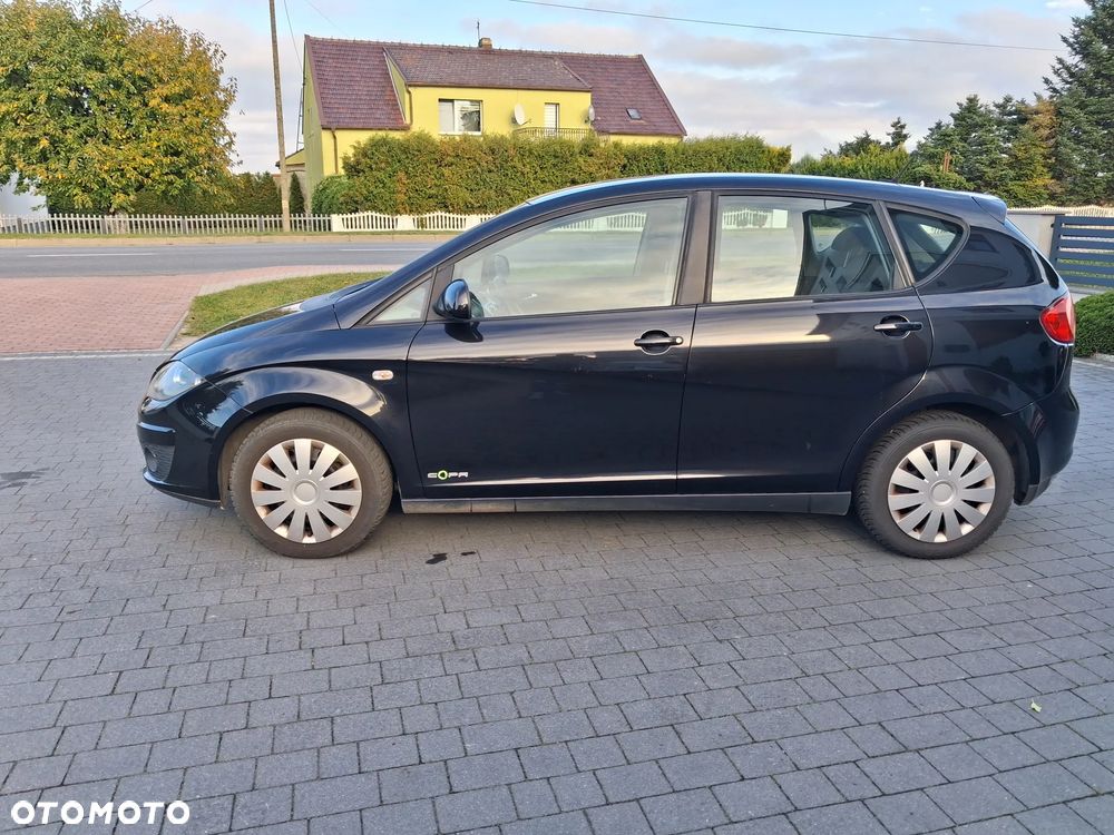 Seat Altea 2011 photo 2