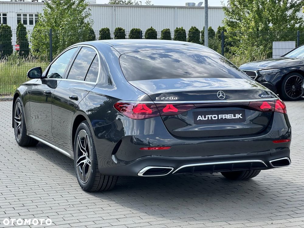 Mercedes-Benz Klasa E 220 d mHEV 4-Matic AMG 9G-Tronic - 12