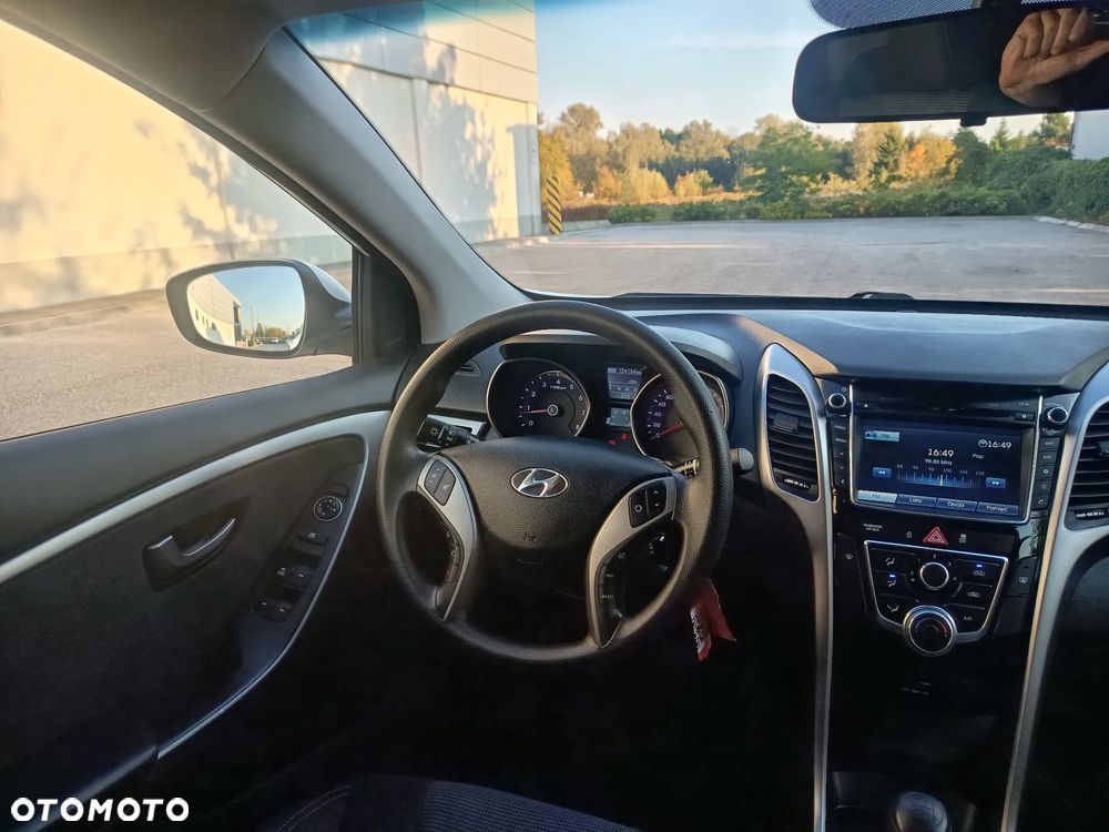 Hyundai i30 blue 1.4 Style - 17