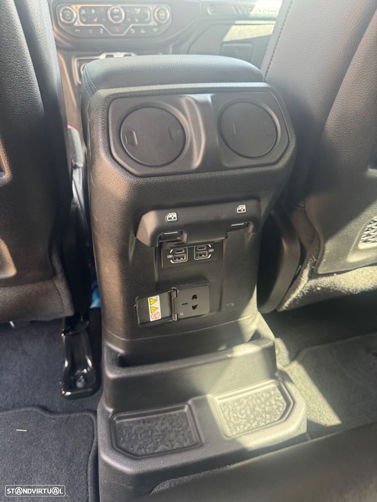 Jeep Wrangler - 9