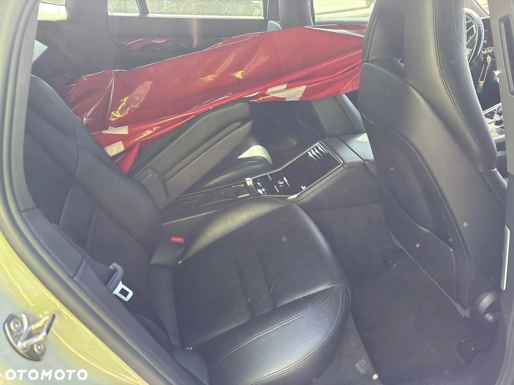 Porsche Panamera - 22