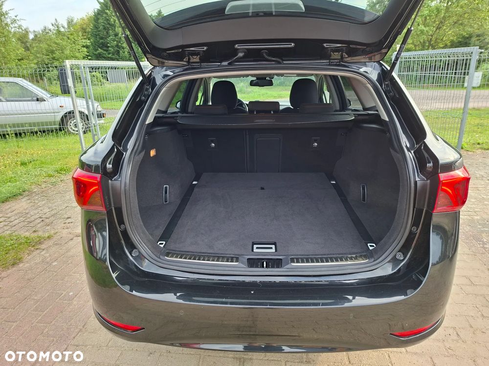 Toyota Avensis 2.0 D-4D Premium - 7