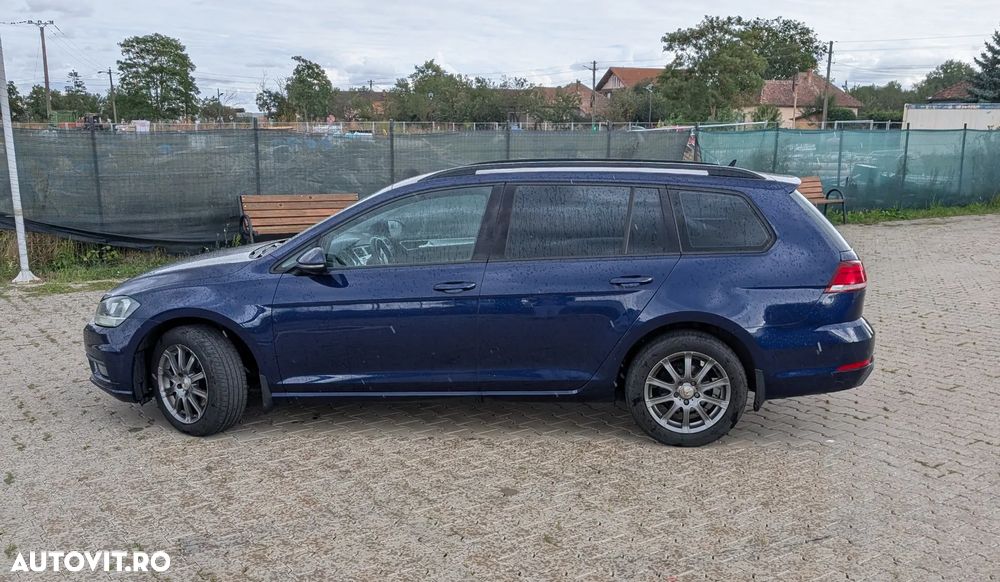 Volkswagen Golf 1.6 TDI Comfortline - 5