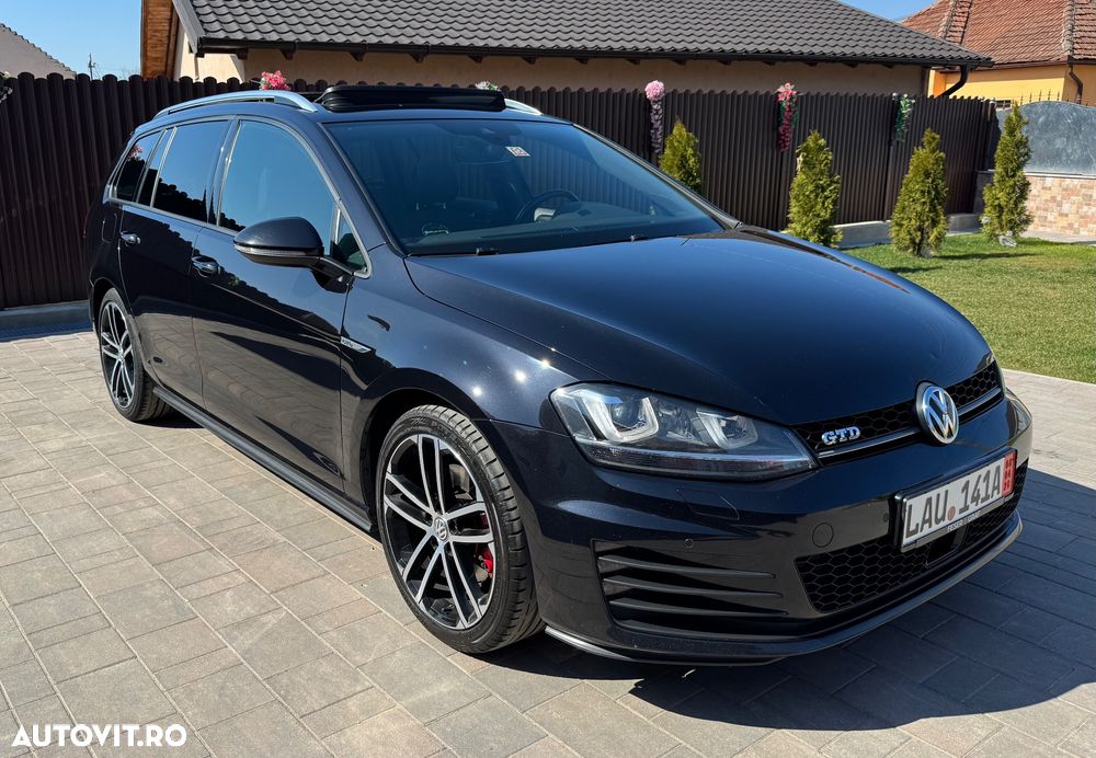 Volkswagen Golf - 5
