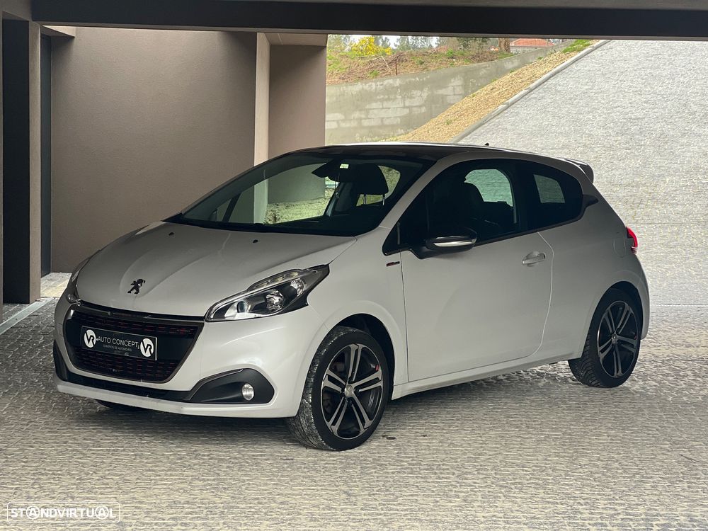 Peugeot 208 - 22