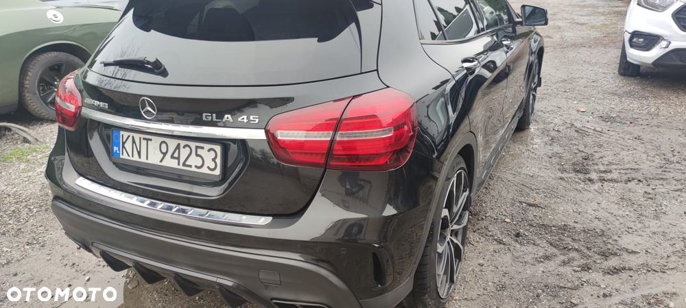 Mercedes-Benz GLA - 3