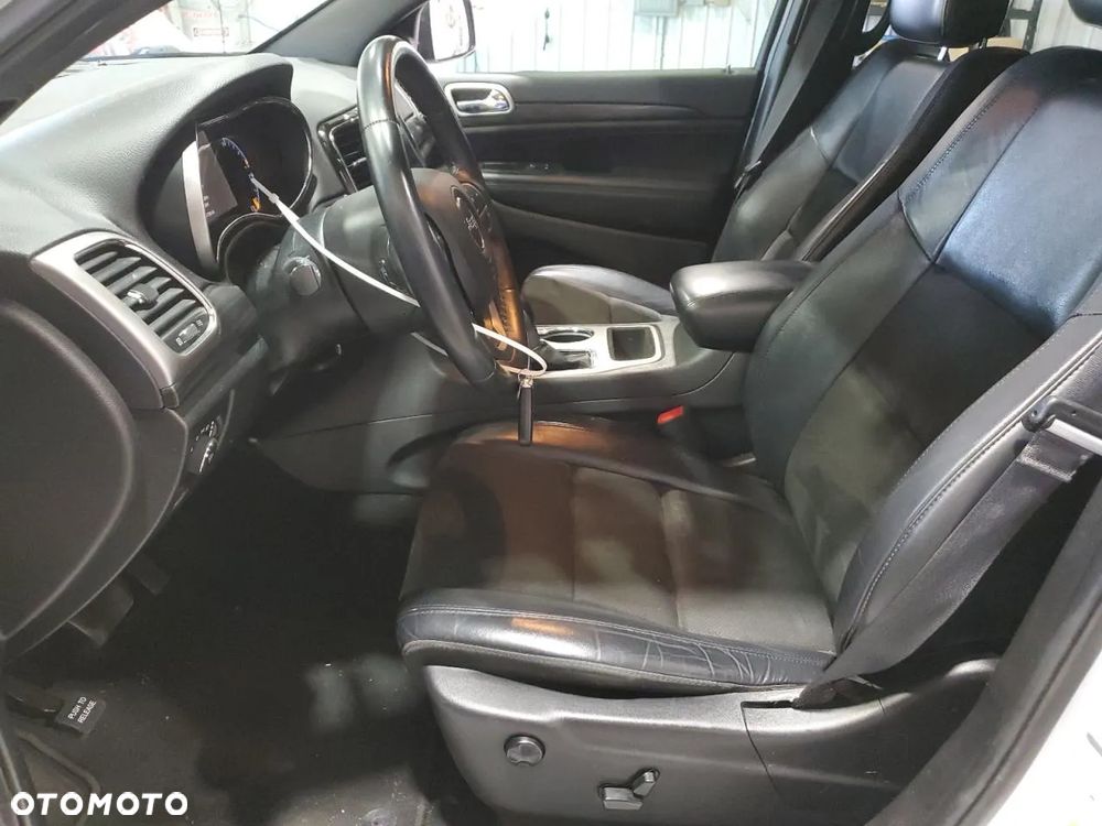 Jeep Grand Cherokee Laredo - 8