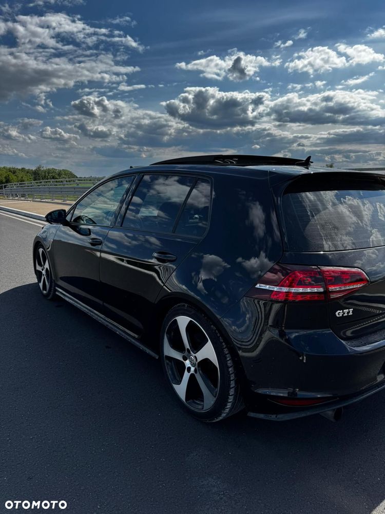Volkswagen Golf 2.0 TSI BMT GTI - 3