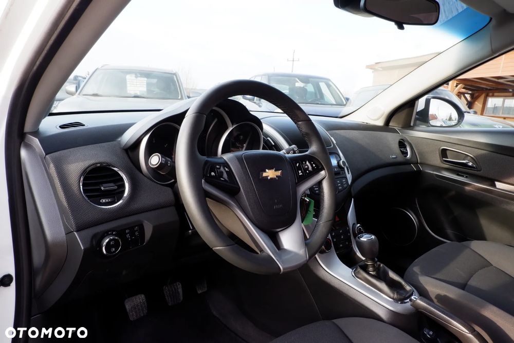 Chevrolet Cruze 1.7TD LT+ - 23