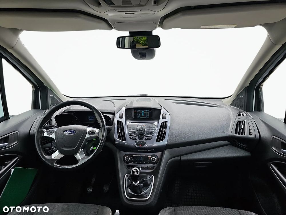 Ford Tourneo Connect 1.5 TDCi Titanium - 24
