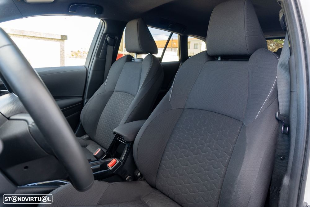 Toyota Corolla Touring Sports 1.8 Hybrid Comfort+P.Sport - 17