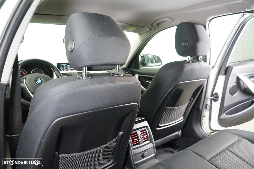 BMW 320 d Aut. Efficient Dynamics Edition - 42