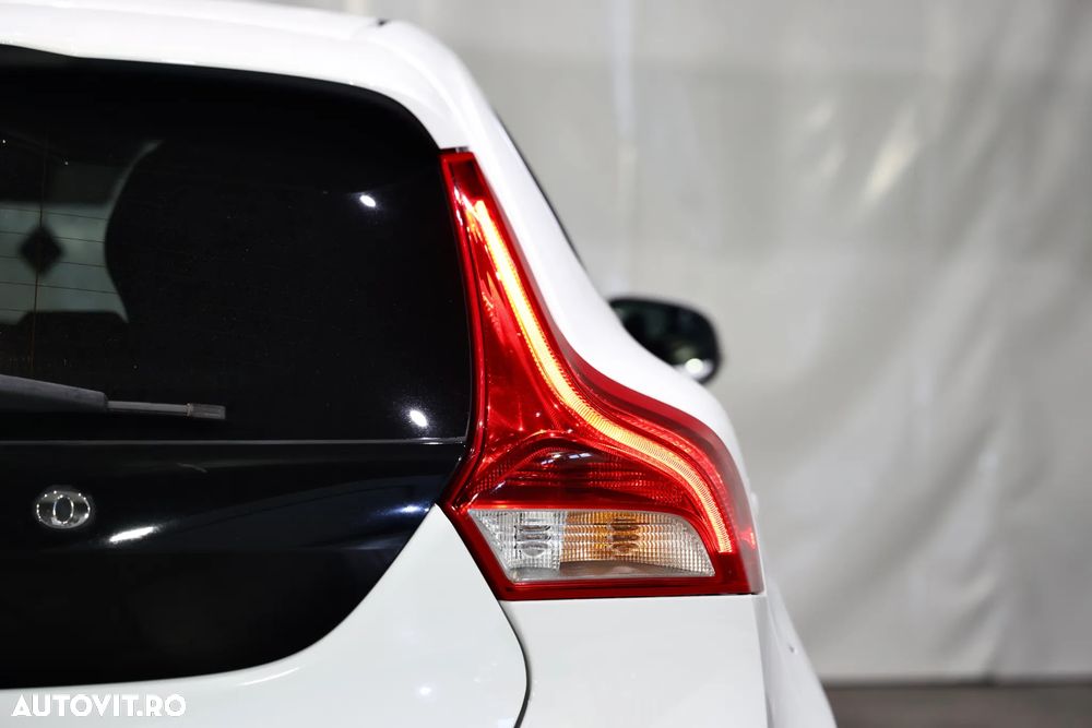 Volvo V40 D3 Aut. Kinetic - 36