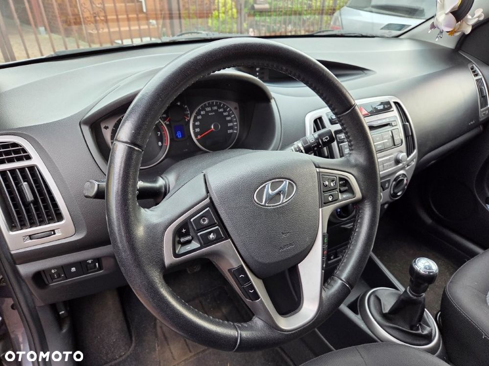 Hyundai i20 1.25 Comfort - 11