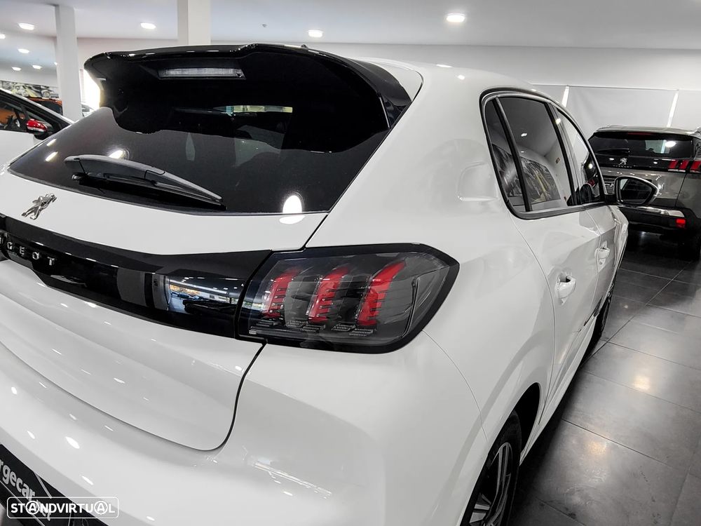 Peugeot 208 1.2 PureTech Allure EAT8 - 16