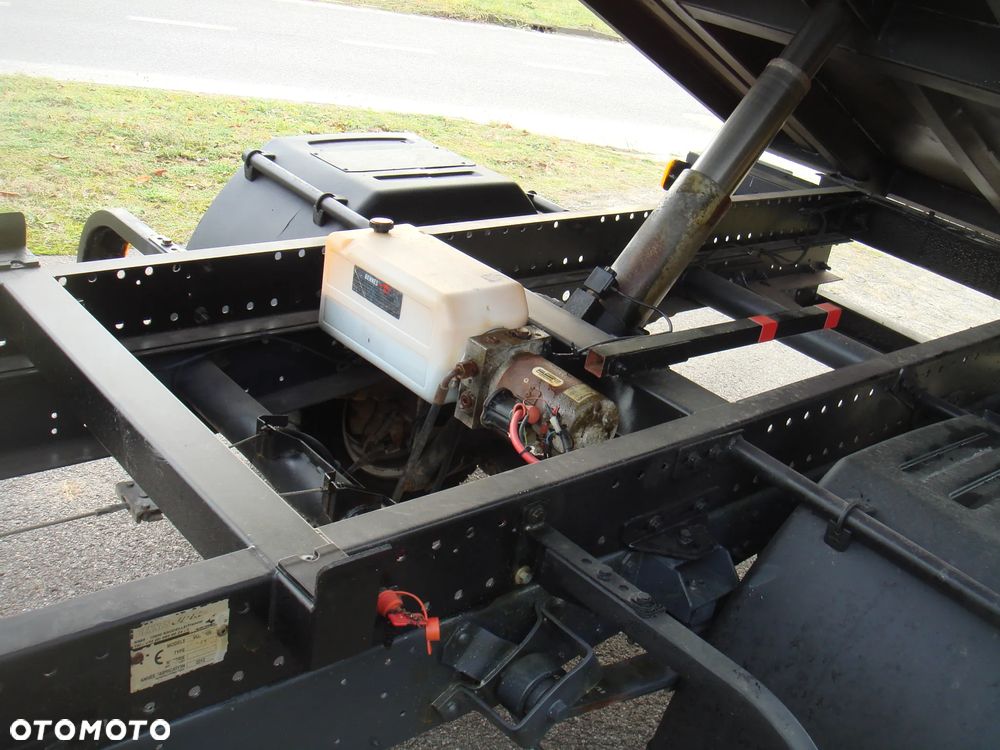 Iveco wywrotka kiper - 14