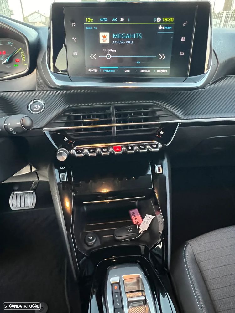 Peugeot e-208 Allure Pack - 22