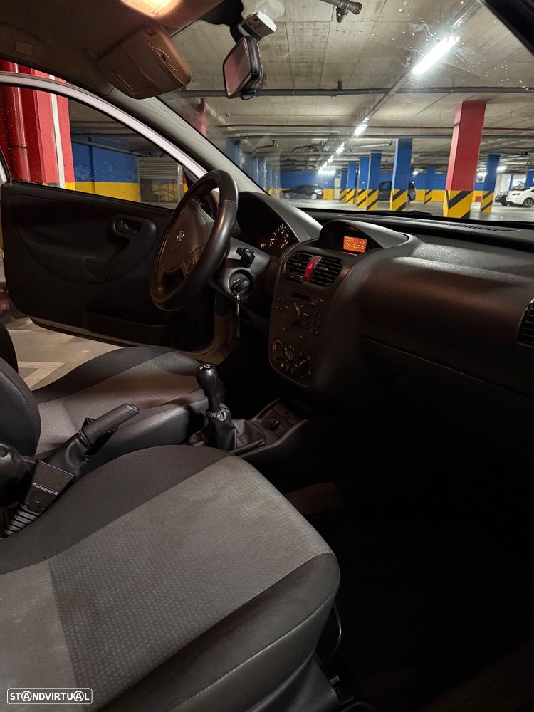 Opel Corsa 1.3 CDTI - 10