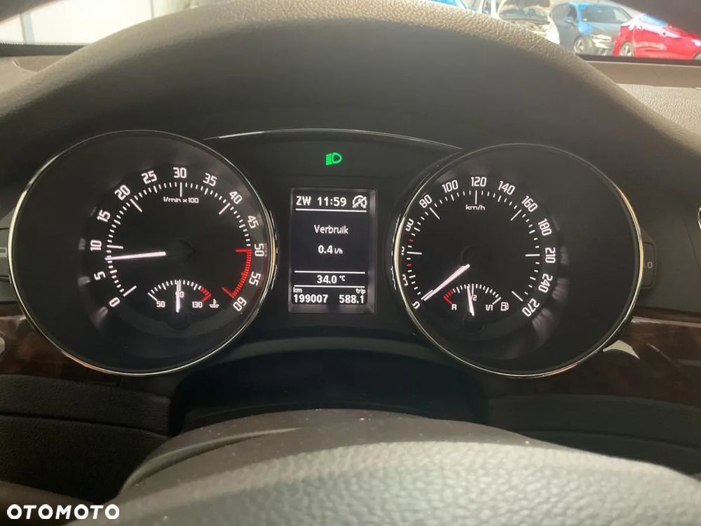 Skoda Superb 1.6 TDI Elegance - 26