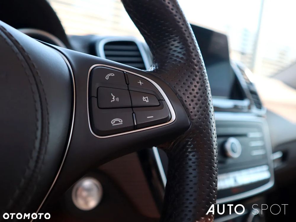 Mercedes-Benz GLS 350 d 4Matic 9G-TRONIC AMG Line - 24