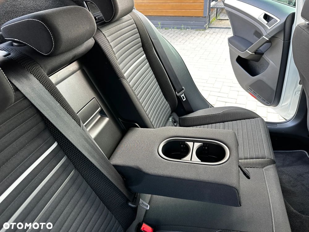 Volkswagen Golf - 26
