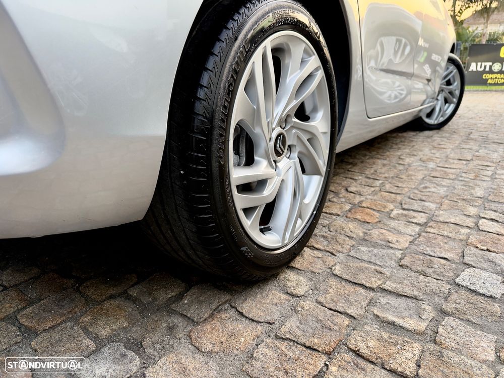 Citroën C4 HDi 110 Exclusive - 17