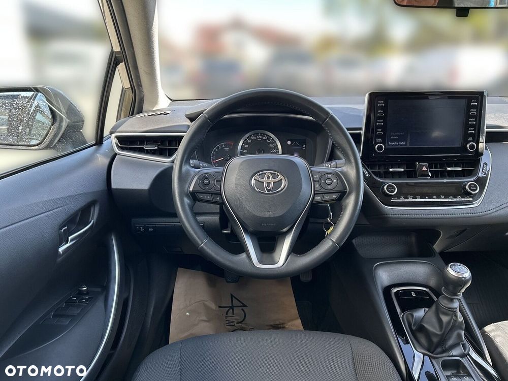 Toyota Corolla - 10