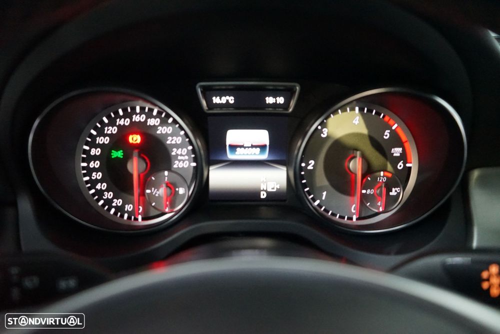 Mercedes-Benz CLA 220 - 20