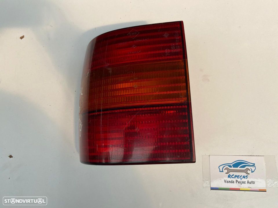 Farolim / Farol Traseiros Esquerdo - Volkswagen Passat B4 Carrinha / Variant - 1