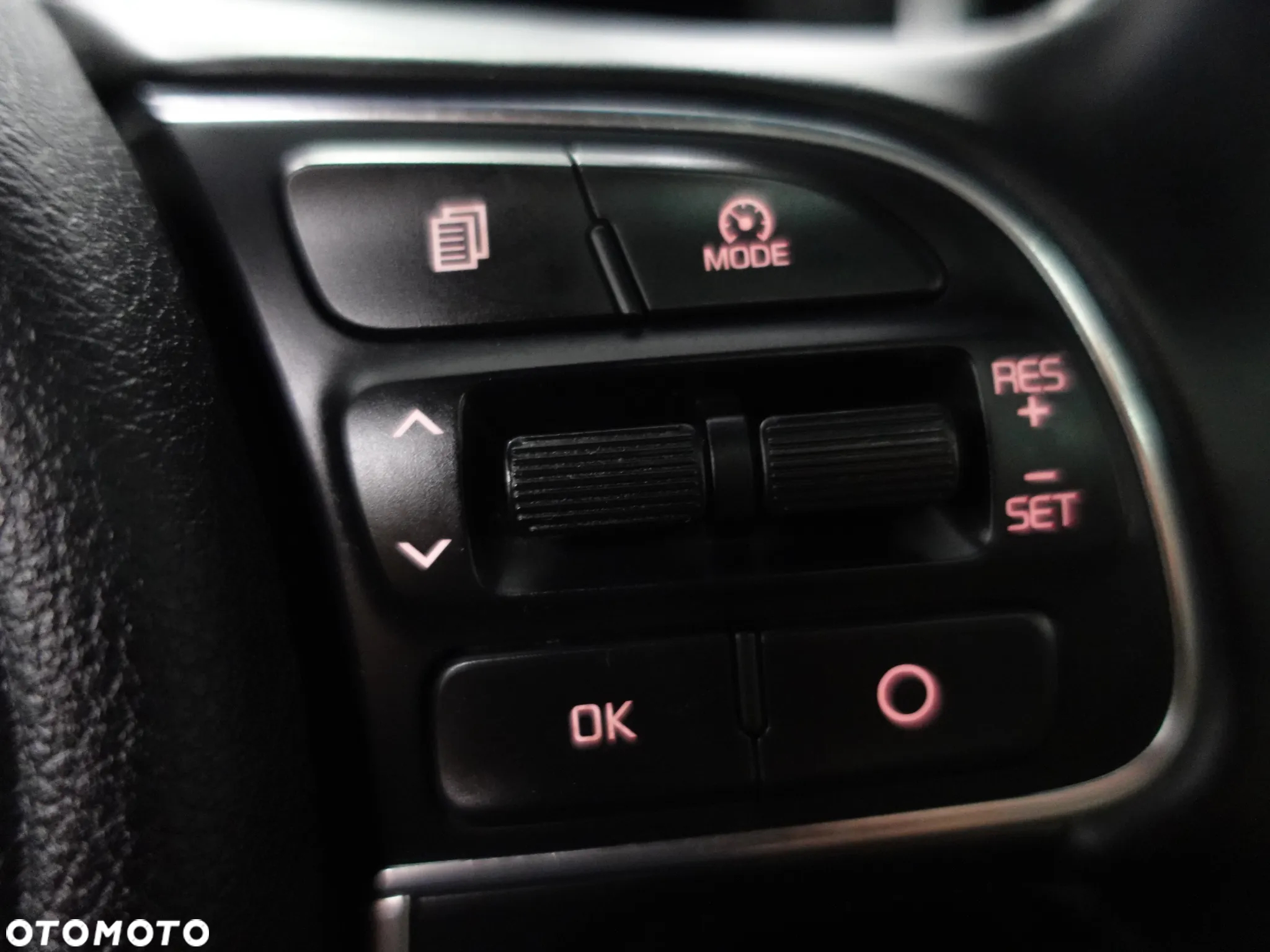 Kia Sportage 2,0 CRDI AWD Platinum - 39