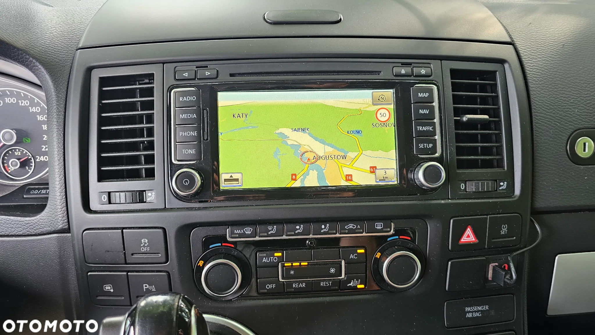 Volkswagen Multivan - 19