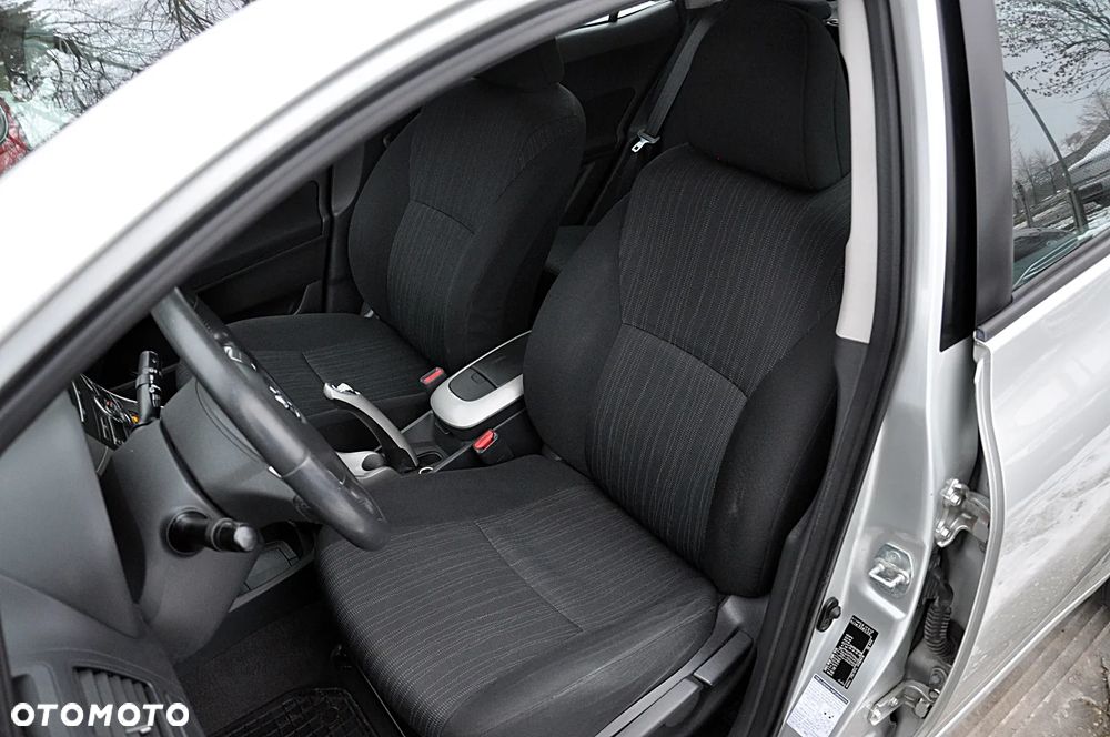 Toyota Auris 1.6 VVT-i Sol - 17