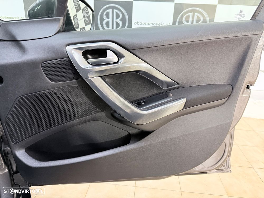 Peugeot 2008 PureTech 110 Stop&Start EAT6 Allure - 19