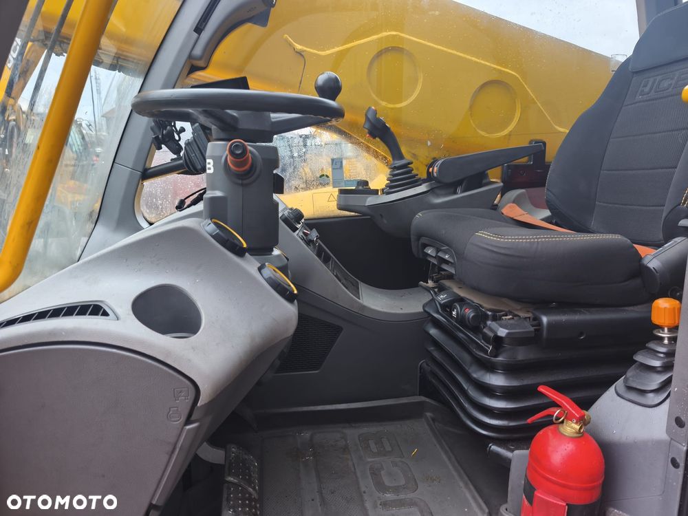 JCB 542-70 AGRI SUPER - 8