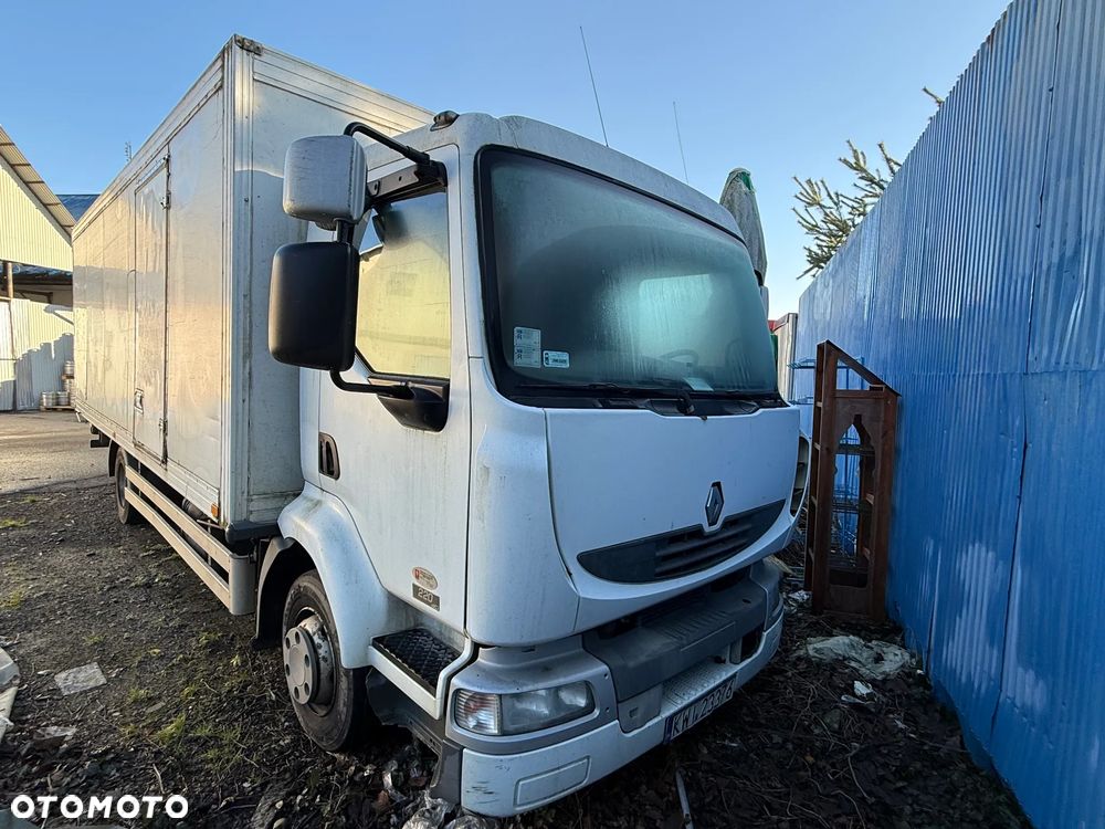 Renault MIDLUM 220 - 1