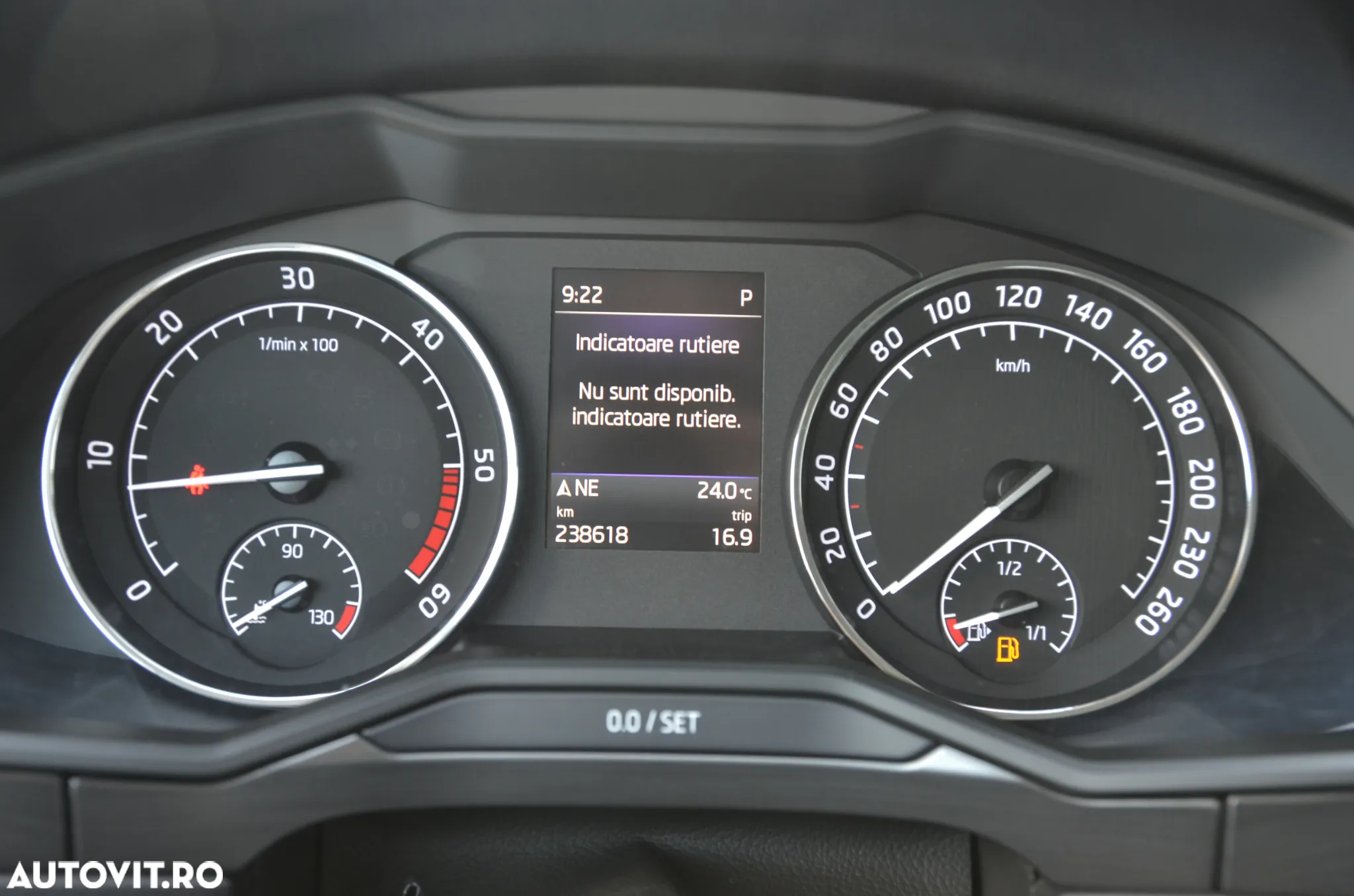 Skoda Superb 2.0 TDI DSG Style - 24