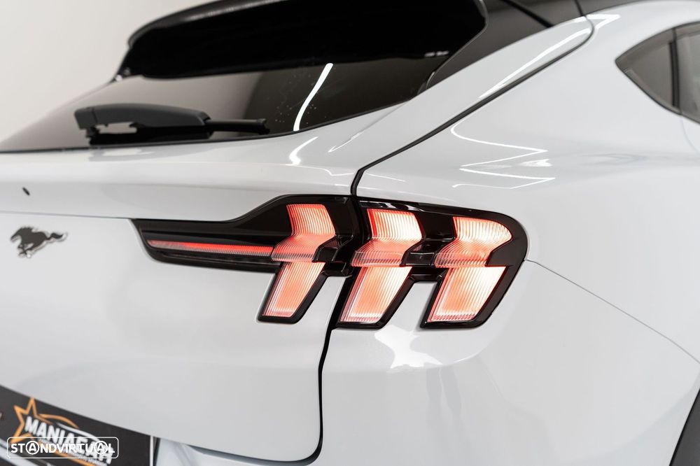 Ford Mustang Mach-E Standard AWD - 31