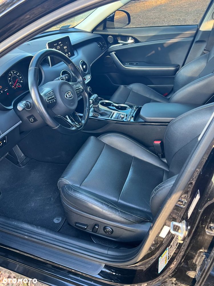 Kia Stinger 2.0 T-GDI L - 11