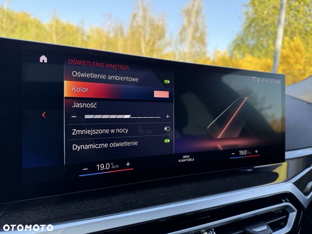 BMW Seria 3 320d xDrive - 32